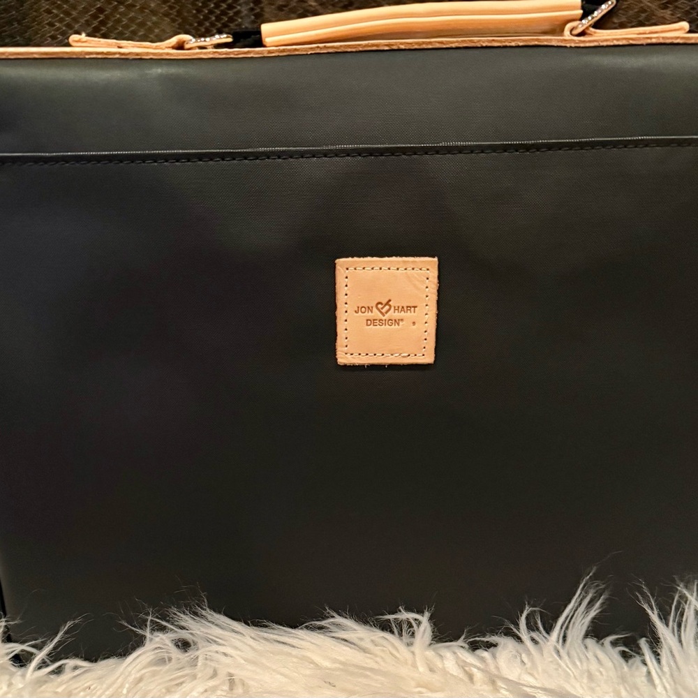 Jon Hart Black Canvas and Leather Padded Laptop 15 inch Case, Pre-loved like New - Picture 4 of 11